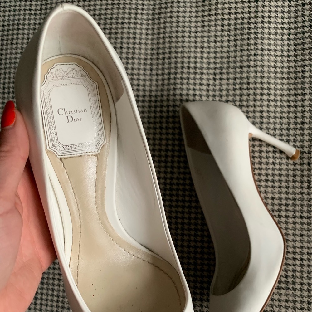 Dior designer white pointed toe heels - Picture 3 of 5